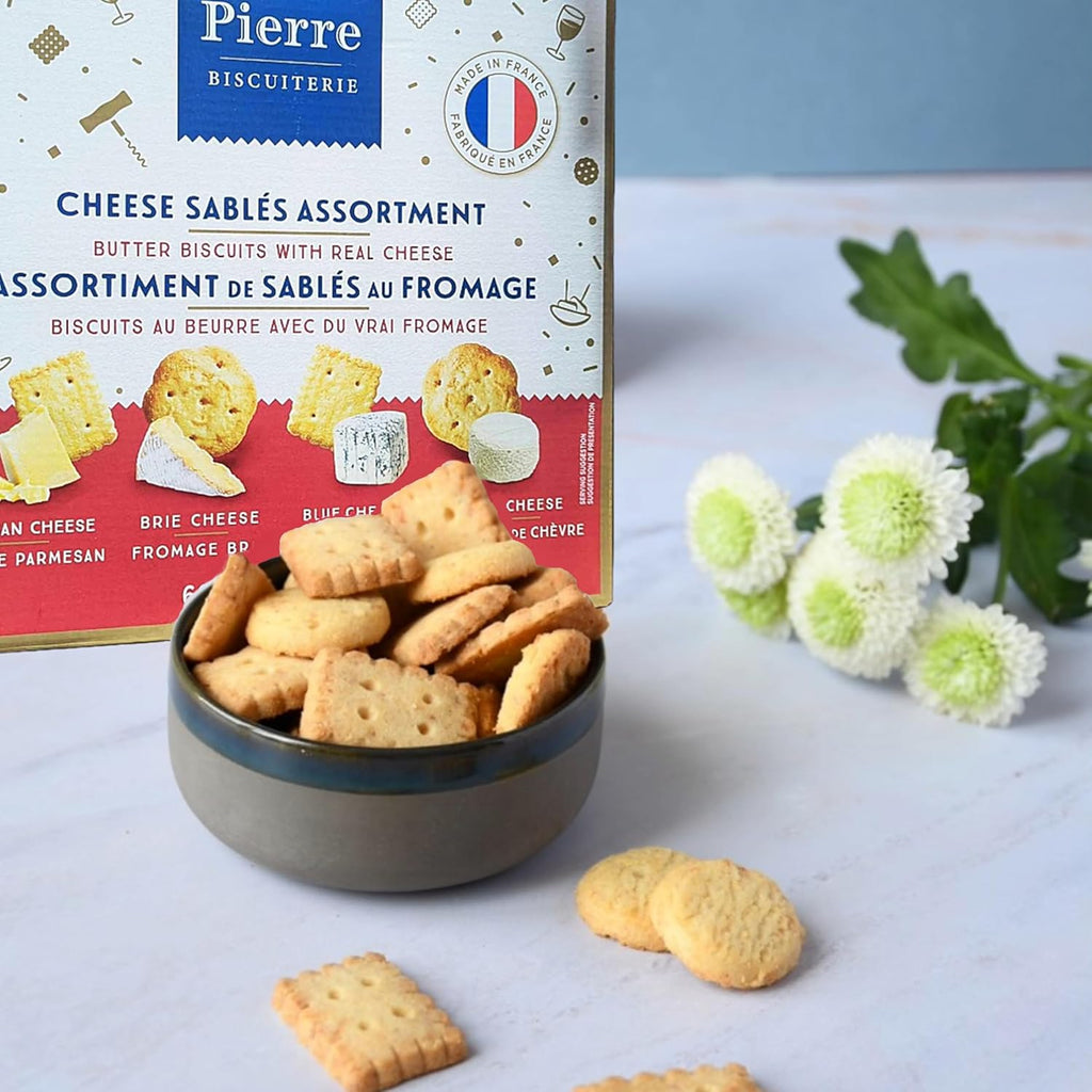 Assorted Cheese Biscuits Multipacks - 600g Real Butter Biscuits with Parmesan, Brie, Blue & Goat Cheese Biscuit Box with Topline Card Great Birthday Gifts for Women, Christmas Snacks, Stocking Fillers